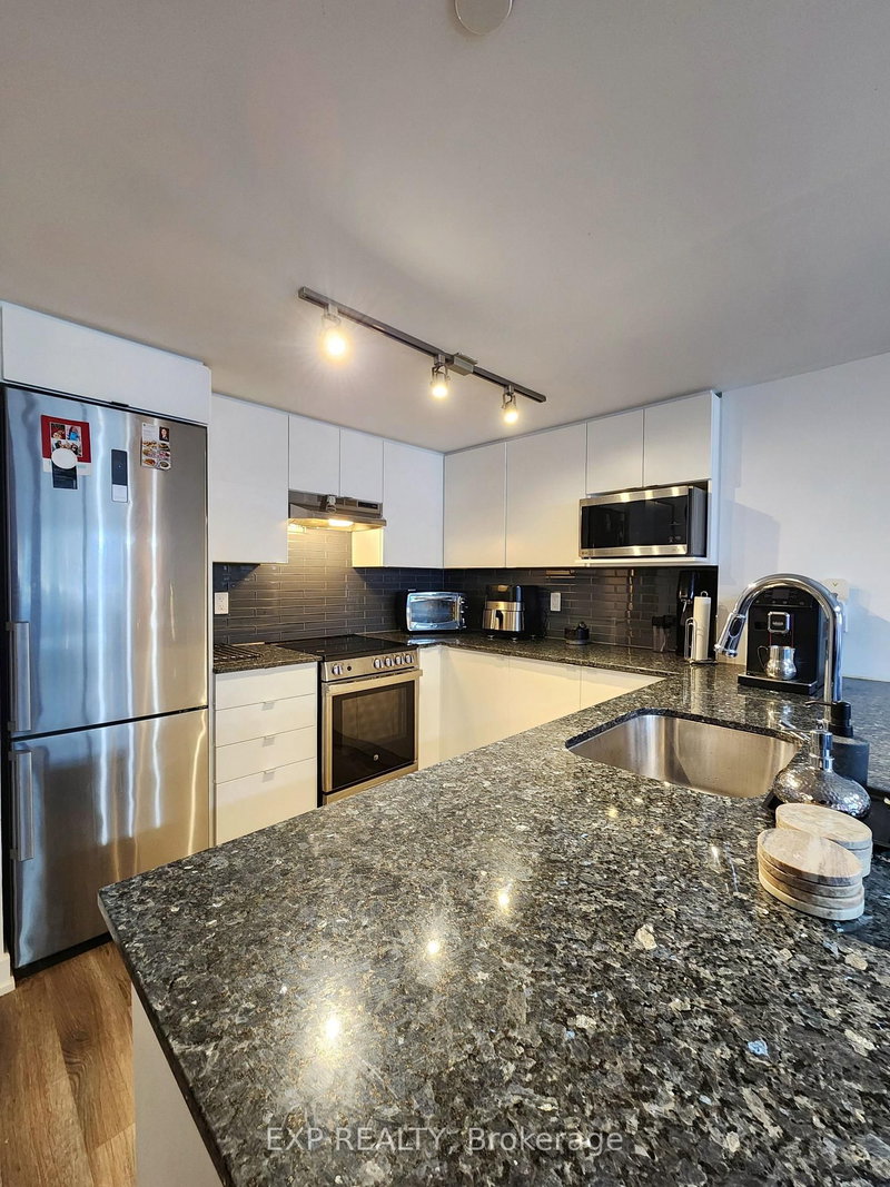 7 - 106 Varna Drive