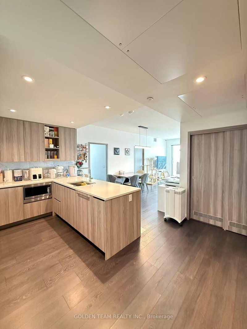 2902 - 95 Mcmahon Drive
