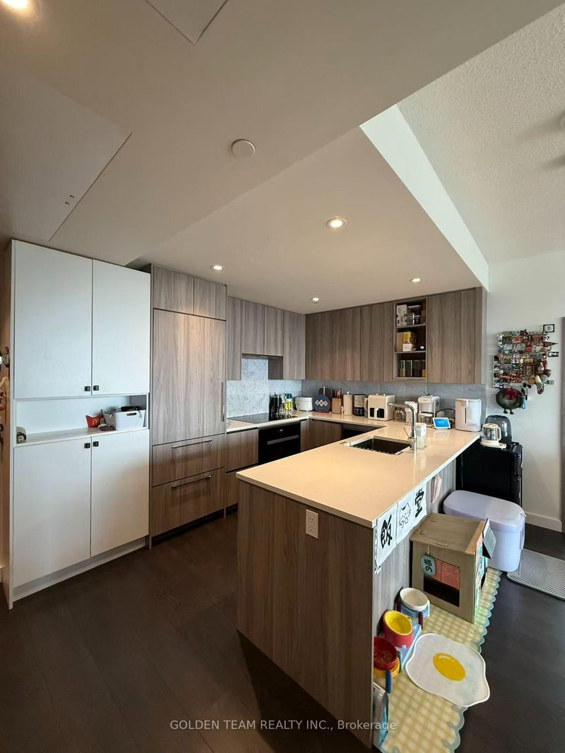 2902 - 95 Mcmahon Drive