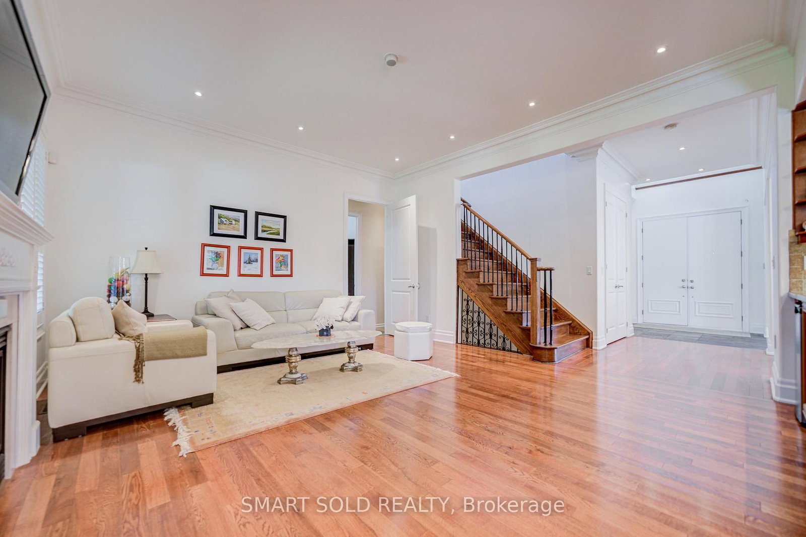 6 Brill Crescent • Toronto, ON photo 12