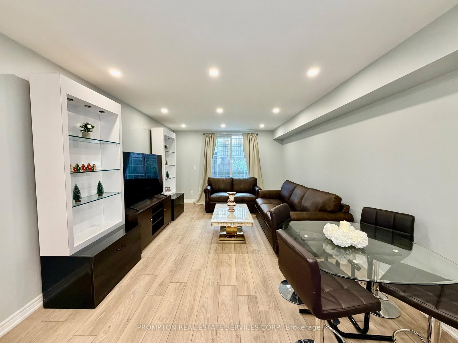 285 ANTIBES Drive • #11 • Toronto, ON photo 6