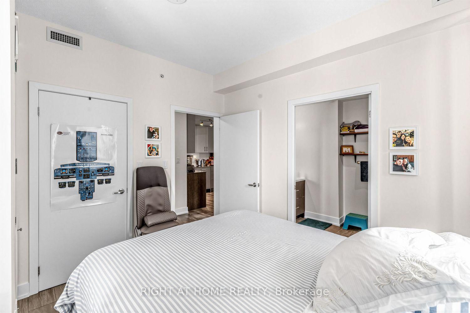 180 Fairview Mall Drive • #202 • Toronto, ON photo 14