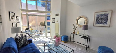 404 - 255 Richmond Street E