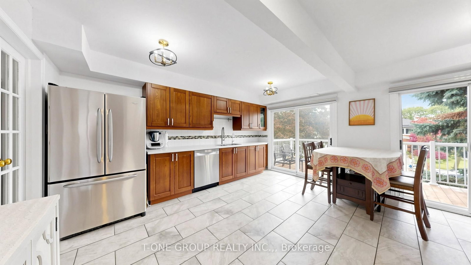 41 Chipwood Crescent • Toronto, ON photo 10