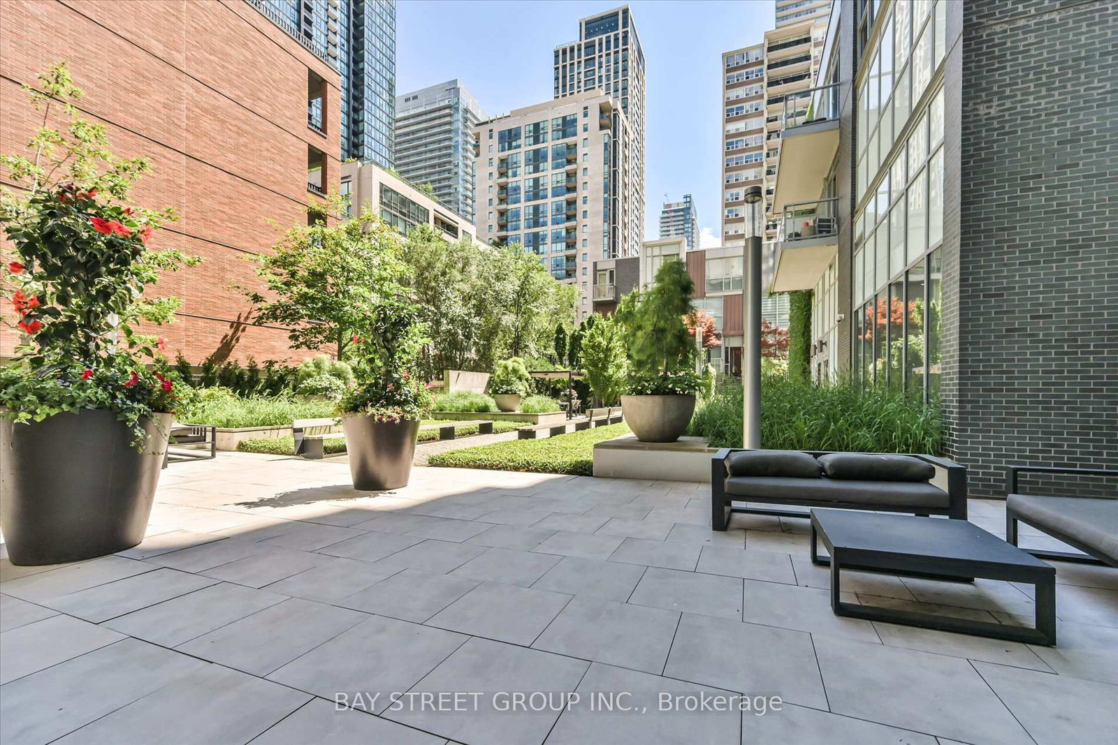 101 erskine Avenue • #1106 • Toronto, ON photo 38