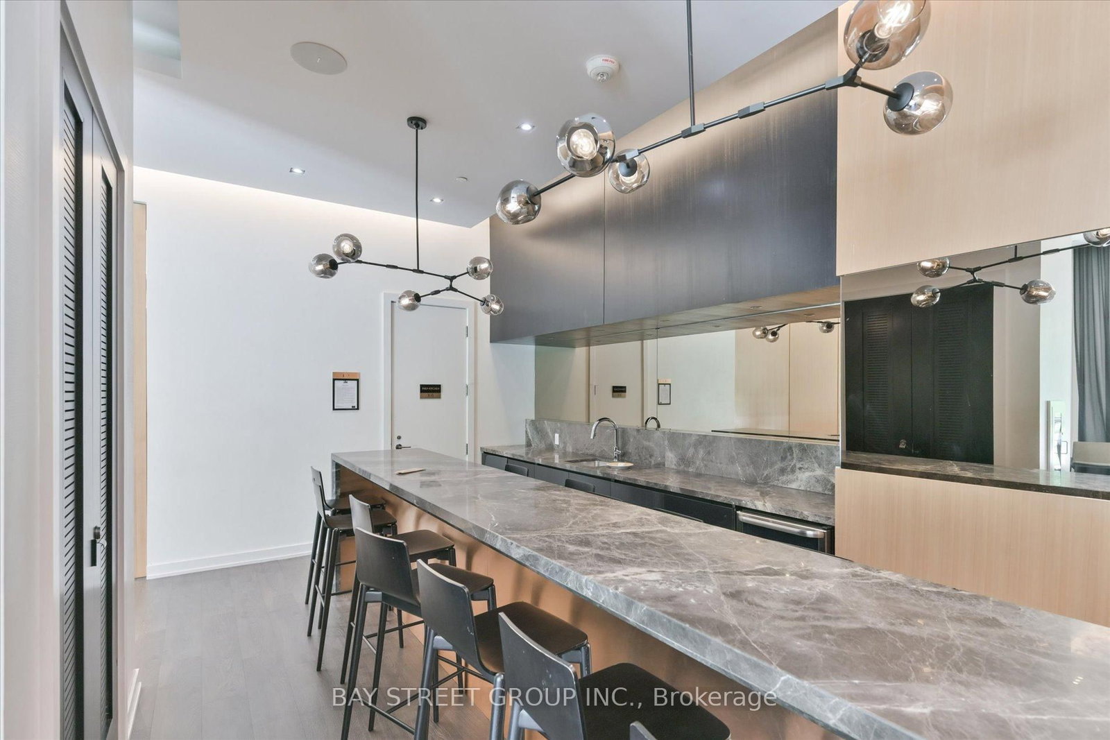 101 erskine Avenue • #1106 • Toronto, ON photo 42
