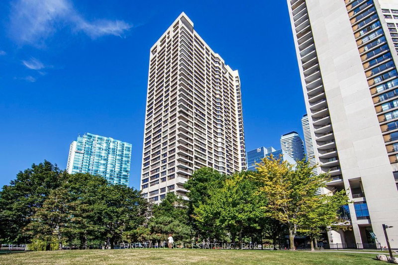 1707 - 65 Harbour Square