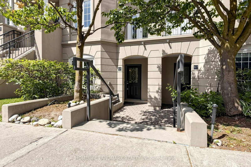 B29 - 108 Finch Avenue W