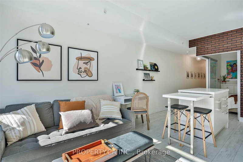 401 - 39 Sherbourne Street