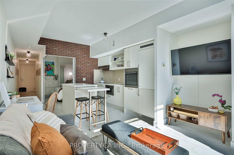 401 - 39 Sherbourne Street