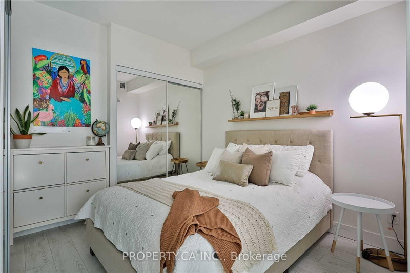 401 - 39 Sherbourne Street