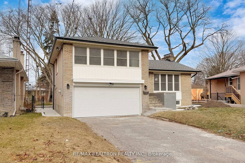 6 Deering Crescent