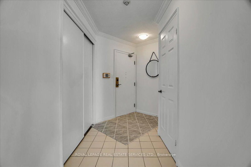 902 - 5444 Yonge Street