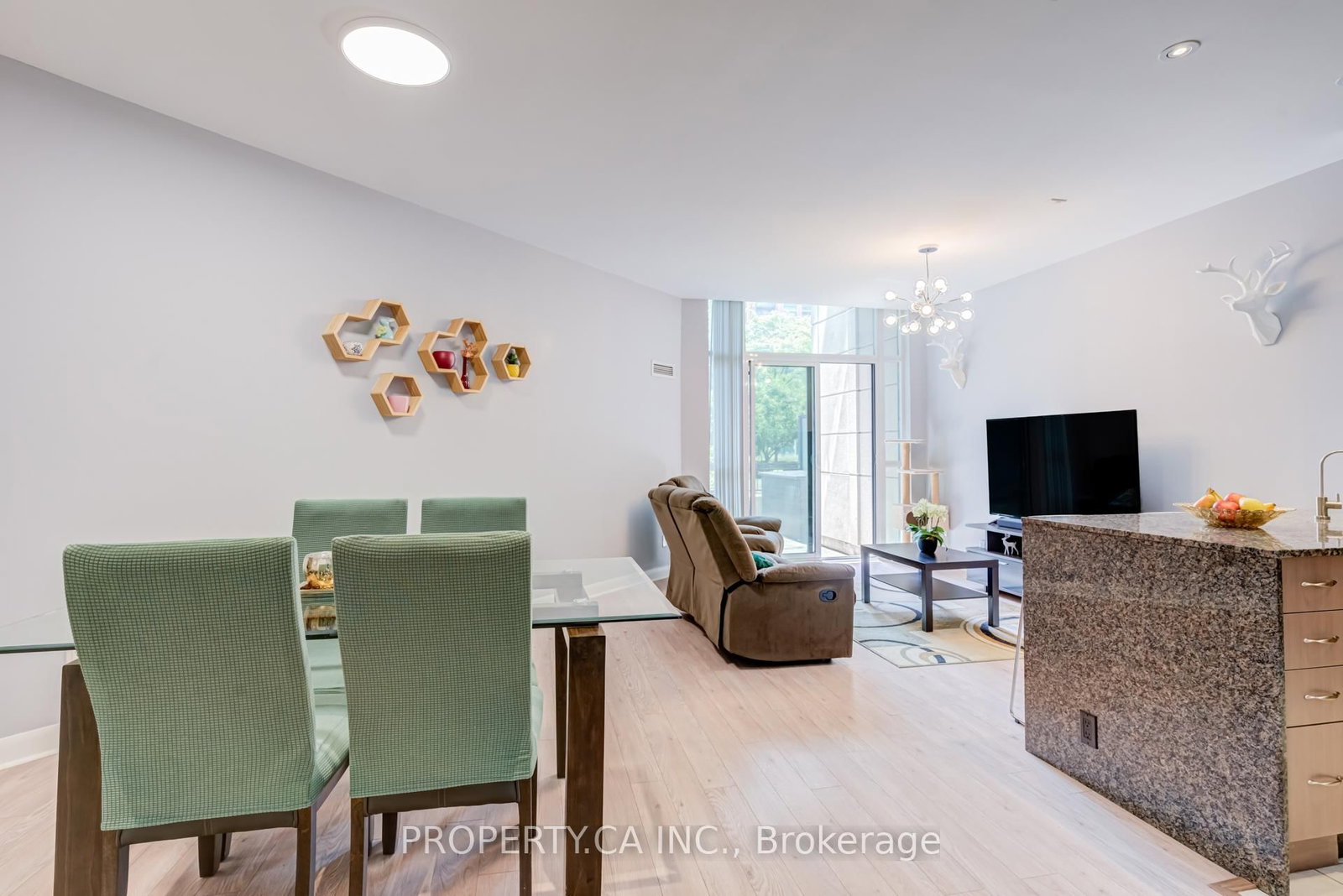 525 Wilson Avenue • #118 • Toronto, ON photo 5