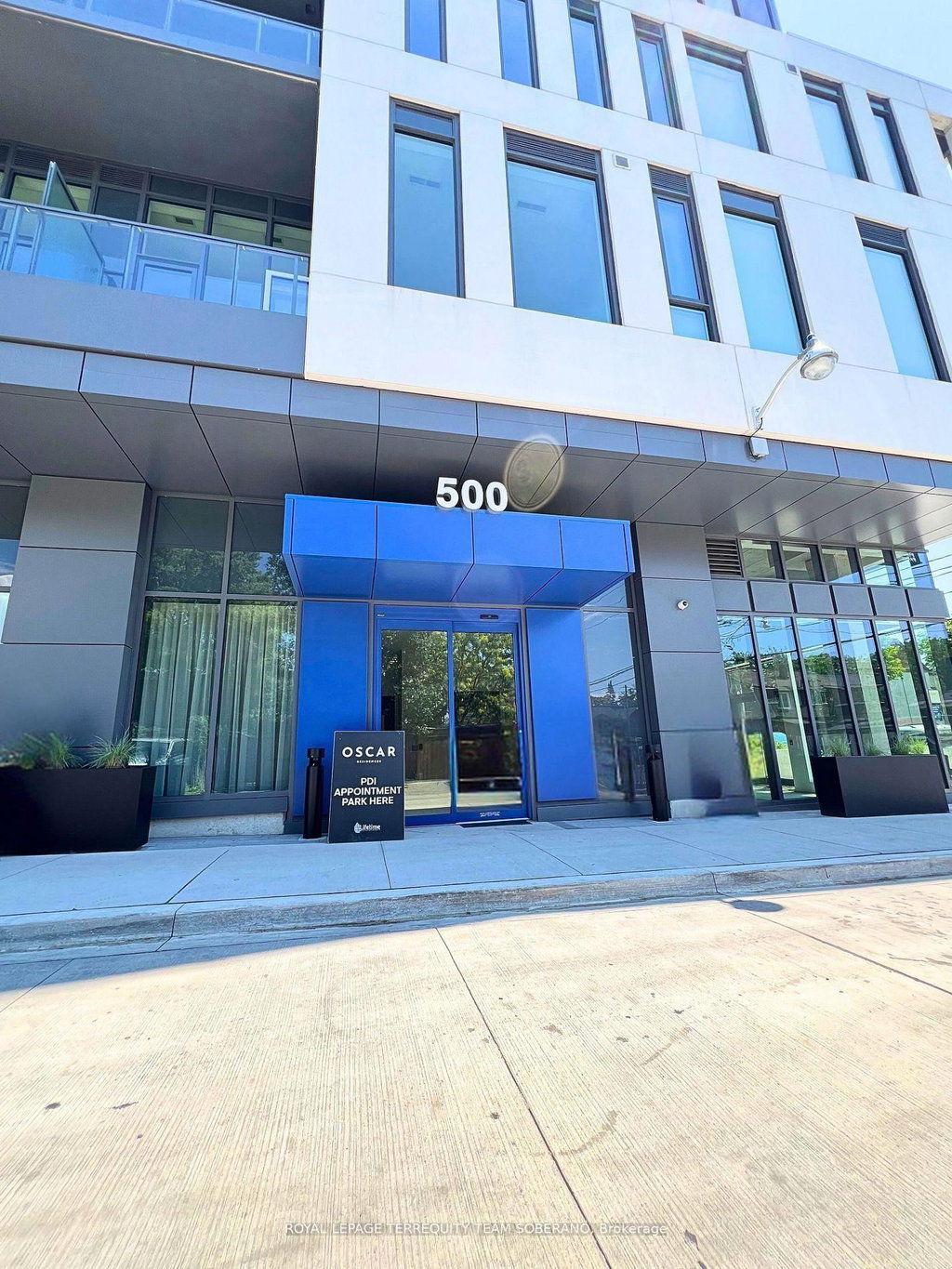 721 - 500 Dupont Street 2