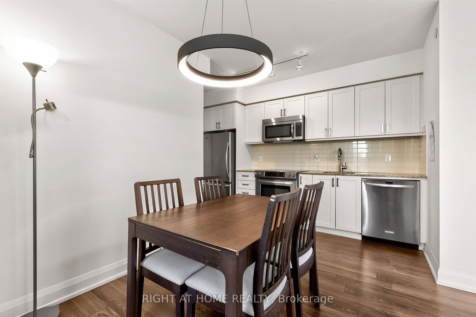 18 Graydon Hall Drive • #509 • Toronto, ON photo 12