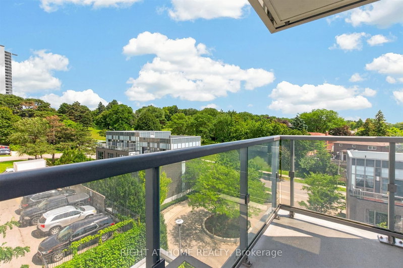 18 Graydon Hall Toronto,ON M3A 0A4 — Photo 25