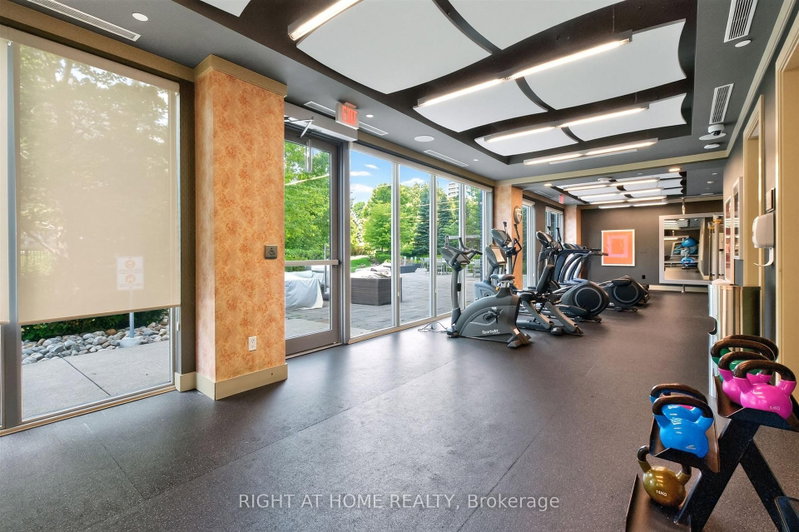 18 Graydon Hall Toronto,ON M3A 0A4 — Photo 28