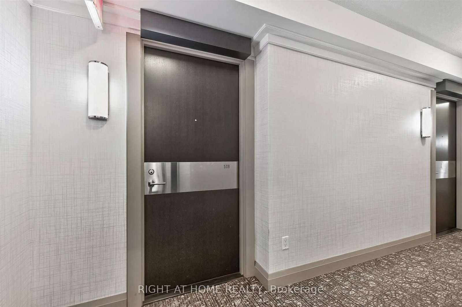 18 Graydon Hall Drive • #509 • Toronto, ON photo 5