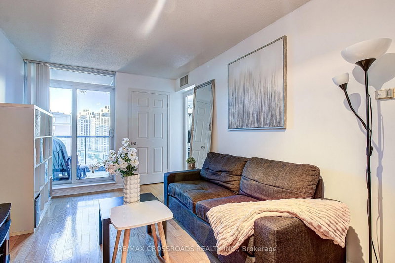 1512 - 30 Harrison Garden Boulevard