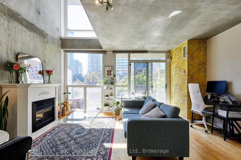 204 - 1029 King Street W