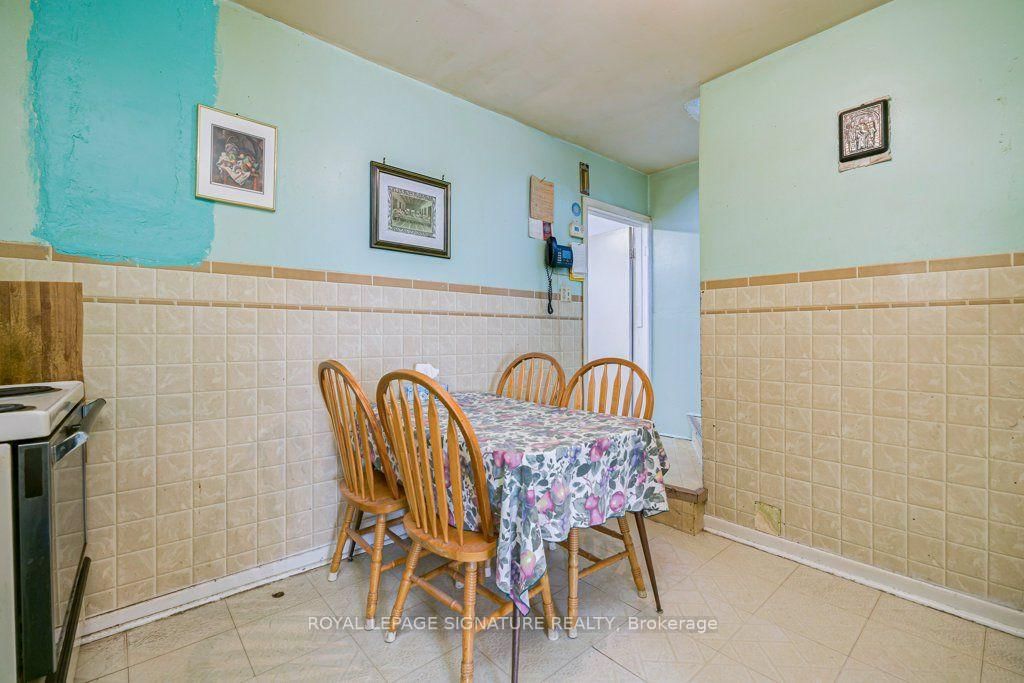 724 Vaughan Road • Toronto, ON photo 11