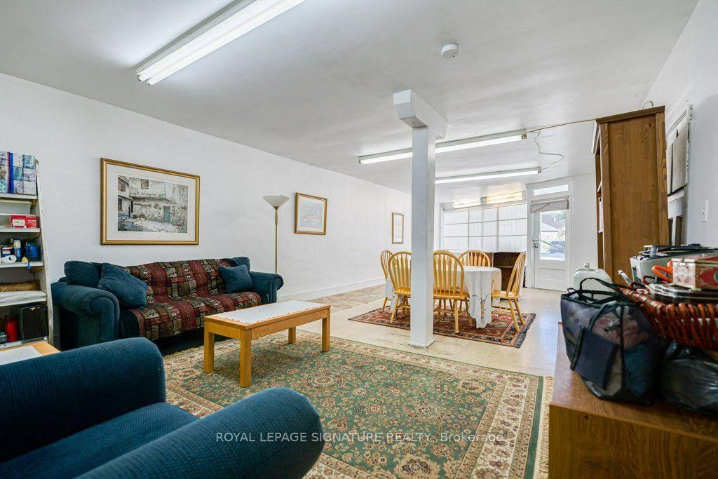 724 Vaughan Road • Toronto, ON photo 4