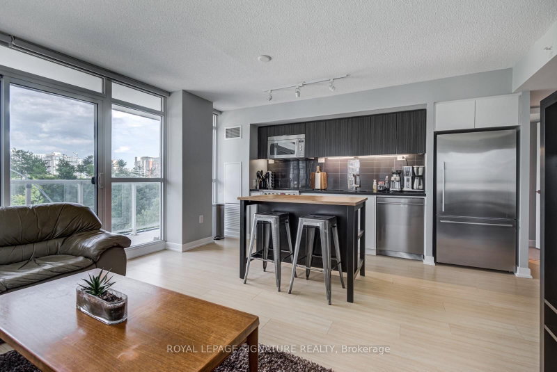 318 - 75 Queens Wharf Road