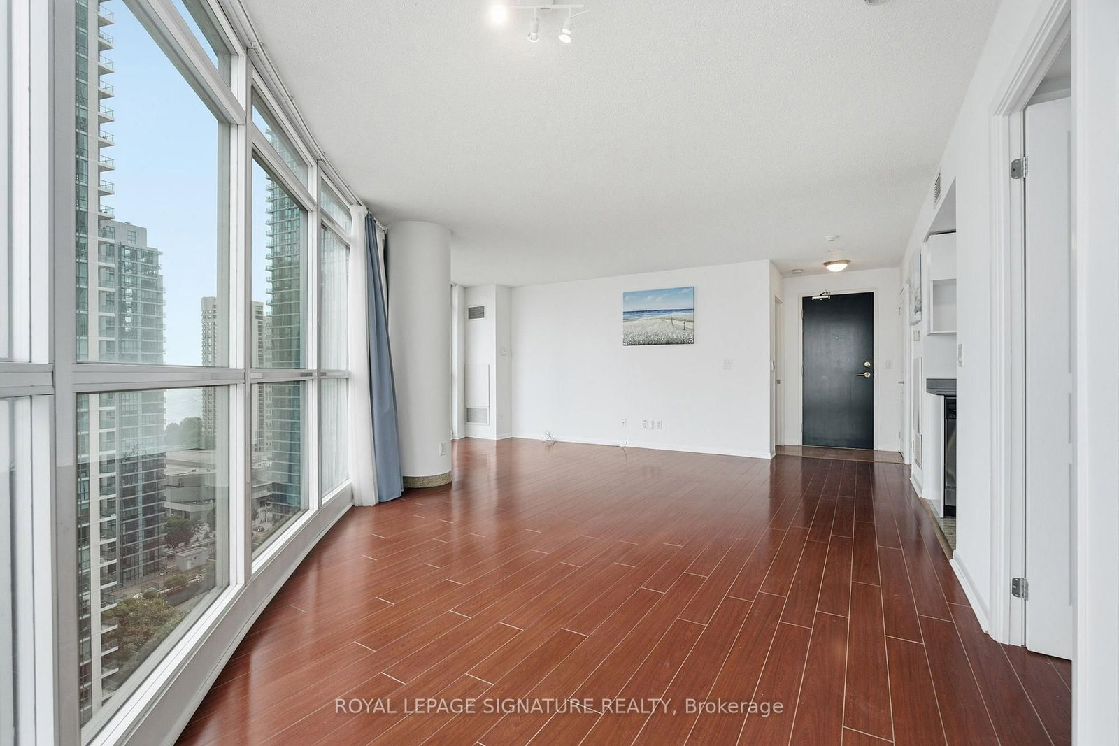 18 Yonge Street • #2011 • Toronto, ON photo 11