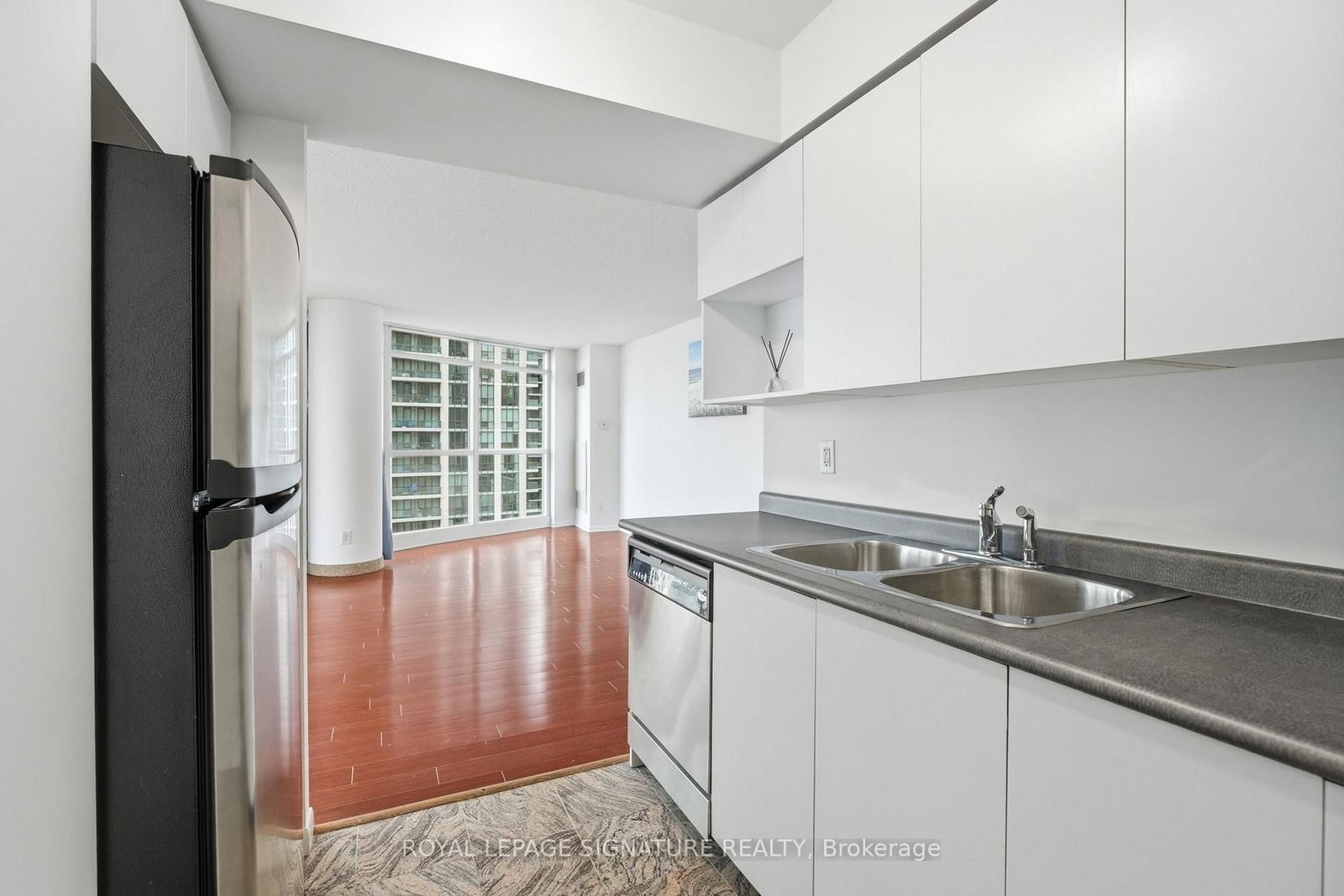 18 Yonge Street • #2011 • Toronto, ON photo 18