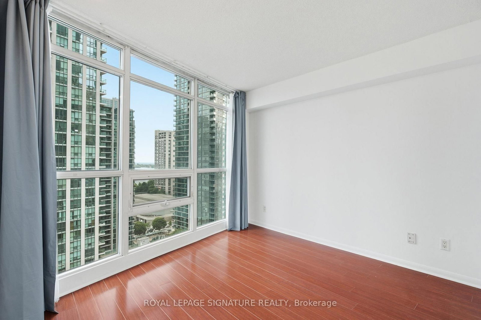 18 Yonge Street • #2011 • Toronto, ON photo 20