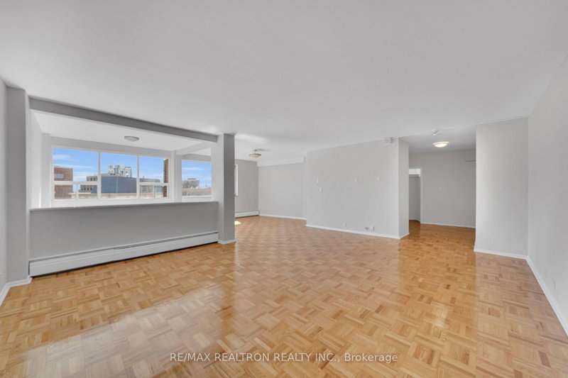 1501 - 9 Deer Park Crescent