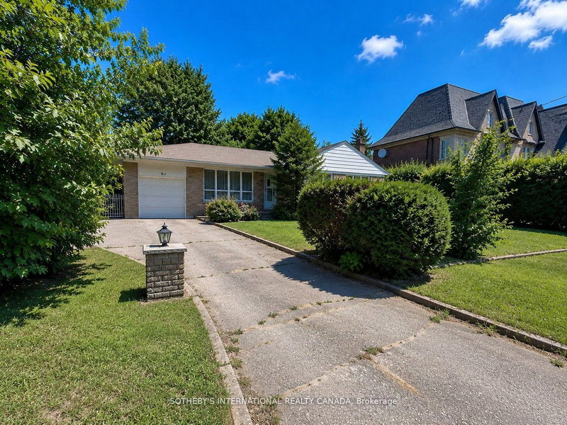 9 Lloydminster Crescent