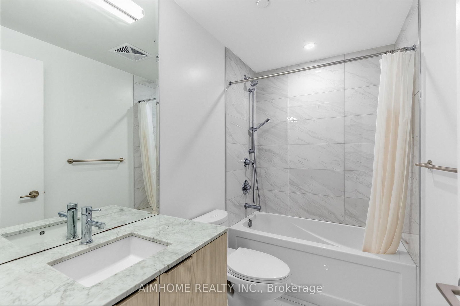15 Queens Quay E • #409 • Toronto, ON photo 14