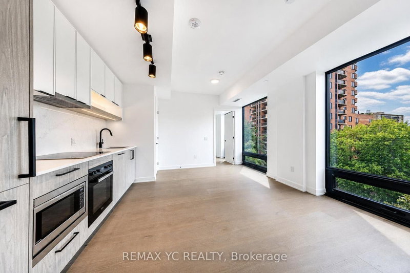 706 - 91 Montclair Avenue