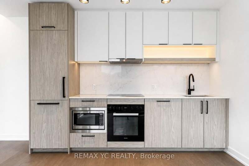 706 - 91 Montclair Avenue