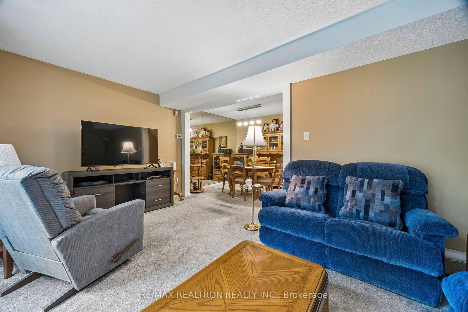168 Song Meadoway • Toronto, ON photo 11