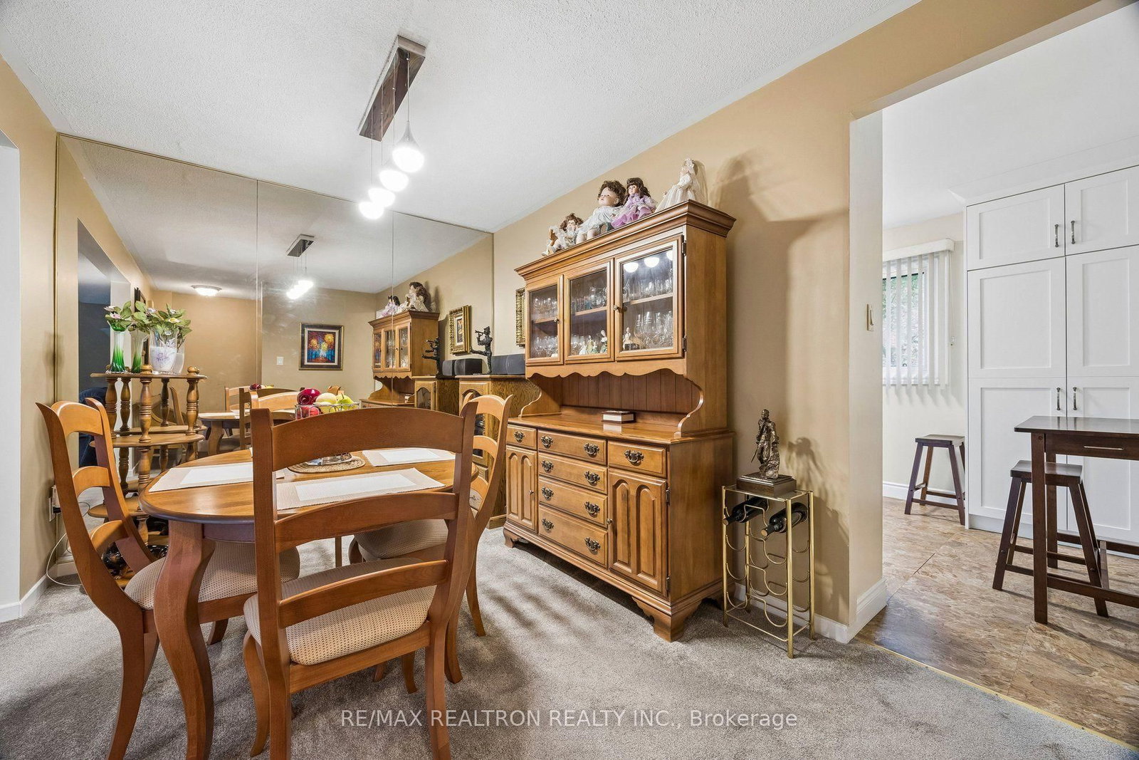 168 Song Meadoway • Toronto, ON photo 16