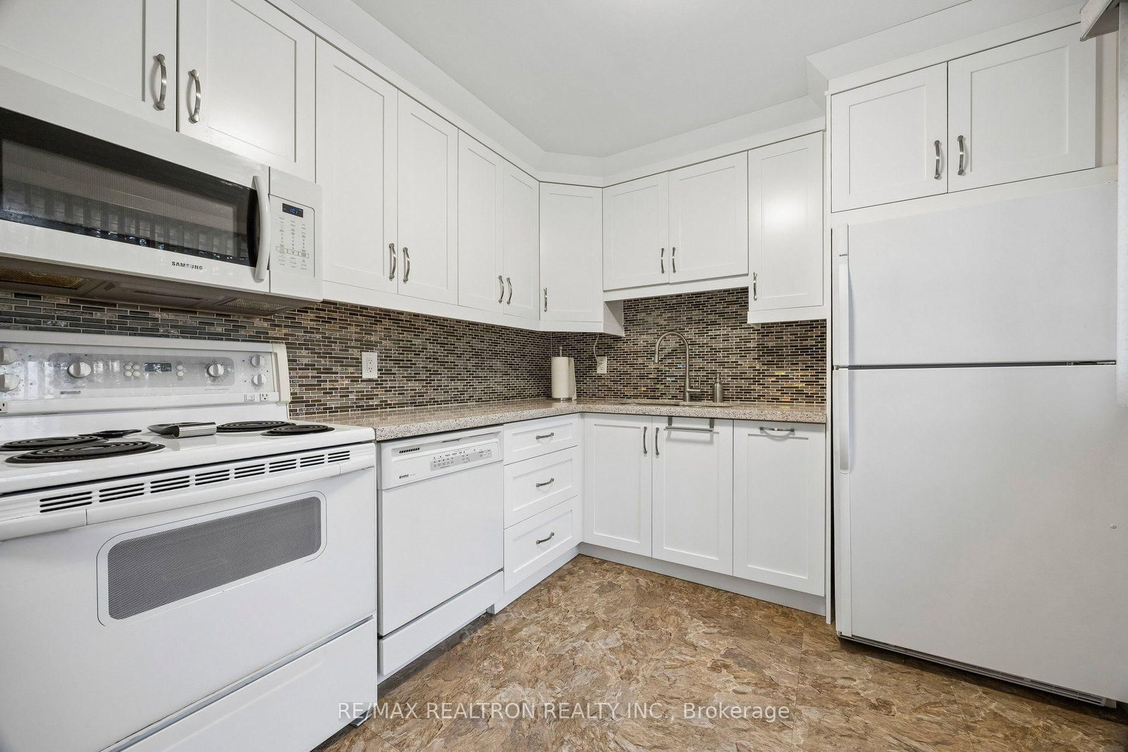 168 Song Meadoway • Toronto, ON photo 20