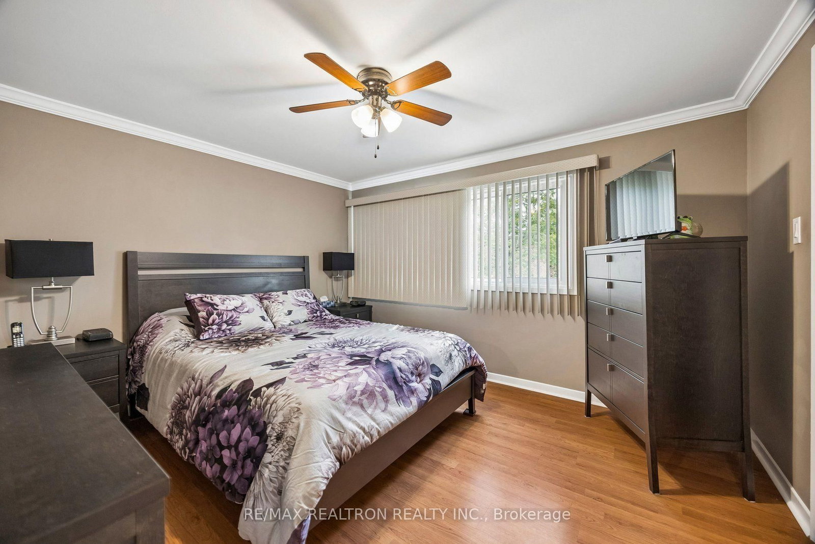 168 Song Meadoway • Toronto, ON photo 25
