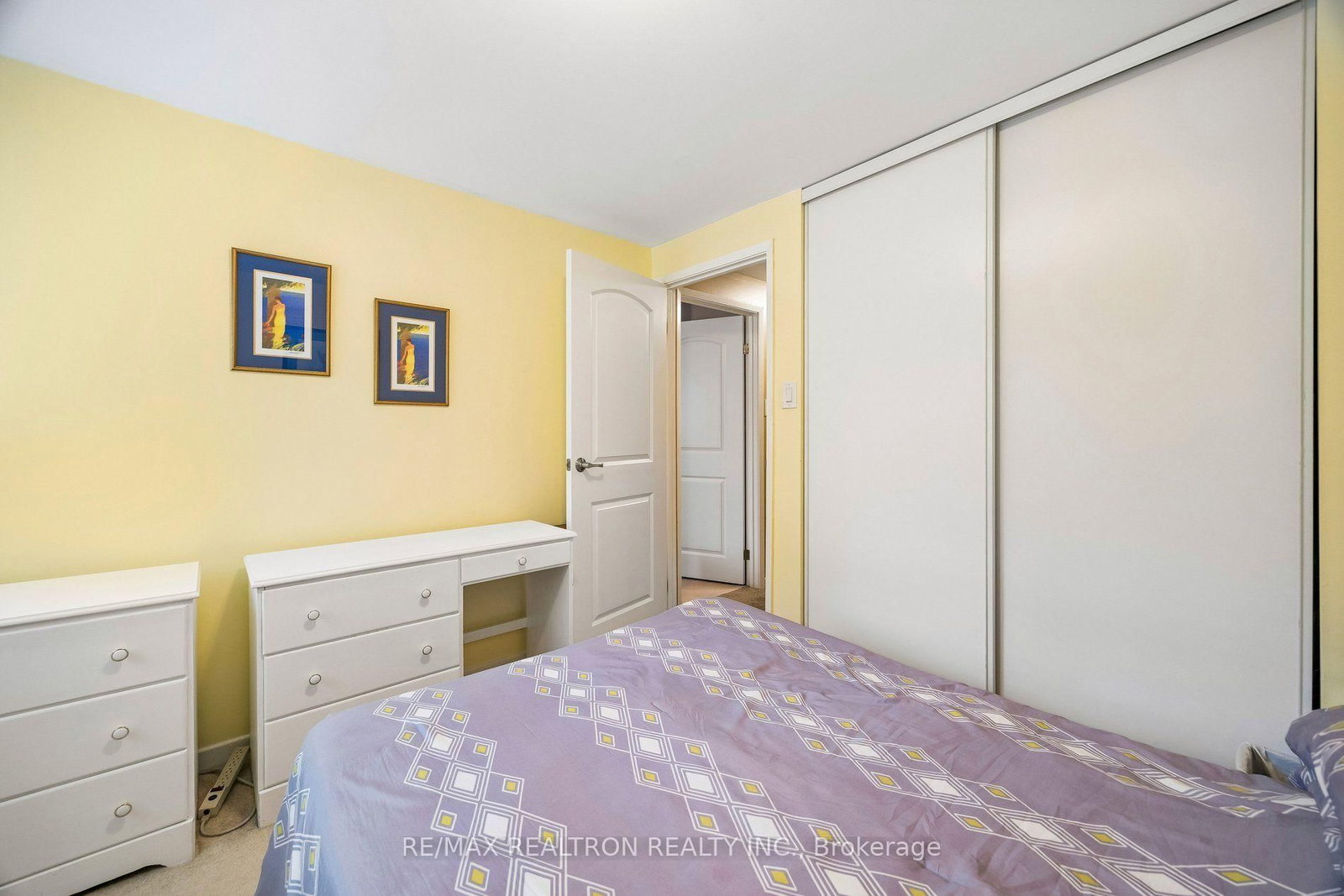 168 Song Meadoway • Toronto, ON photo 32