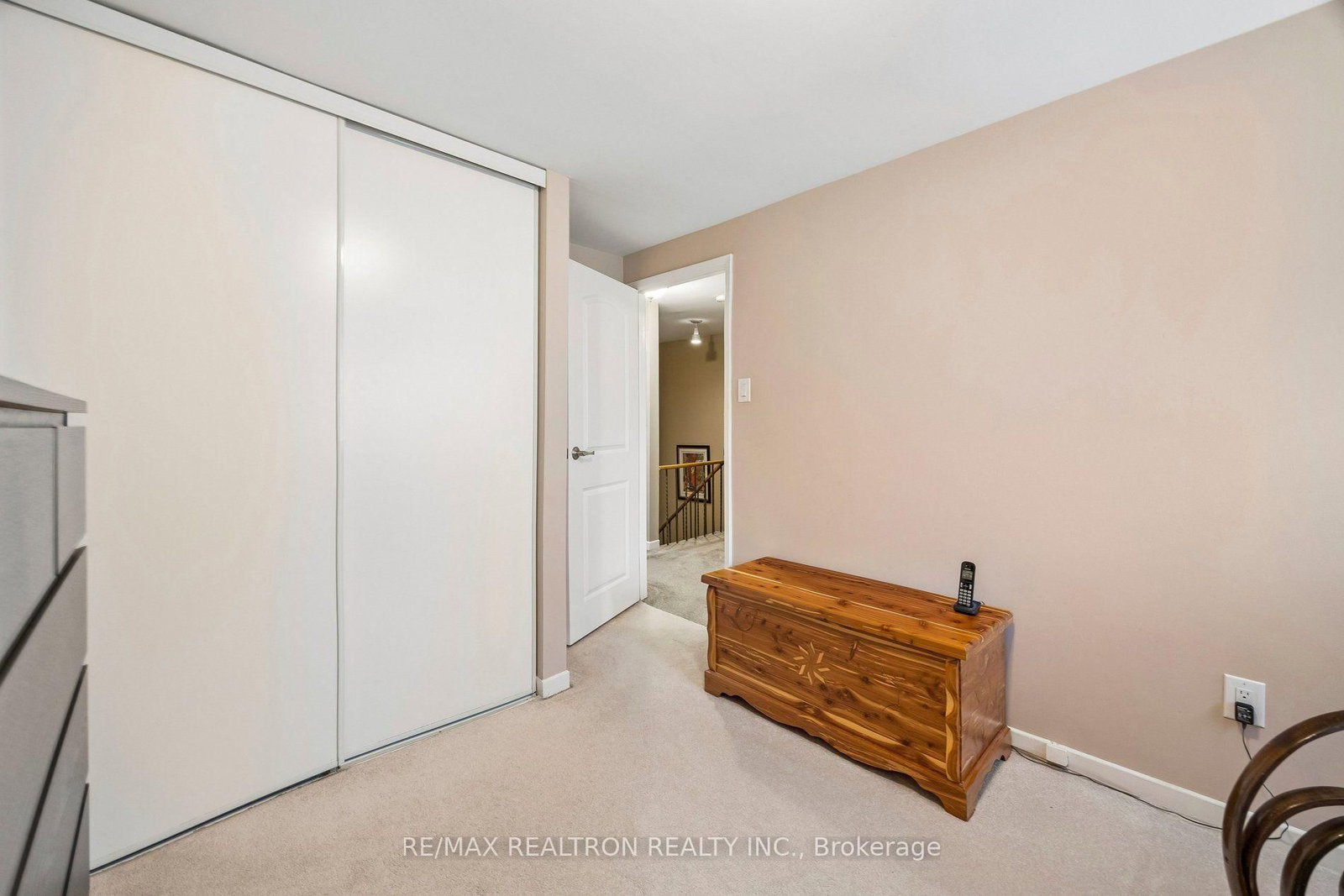 168 Song Meadoway • Toronto, ON photo 35