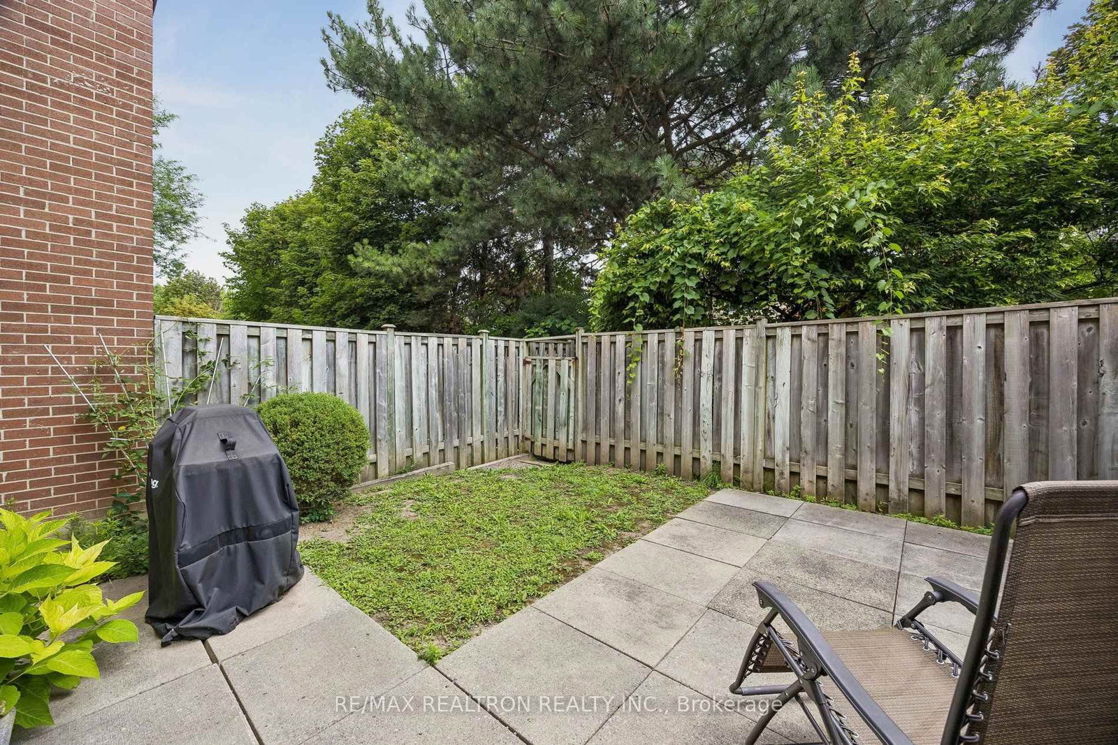 168 Song Meadoway • Toronto, ON photo 43