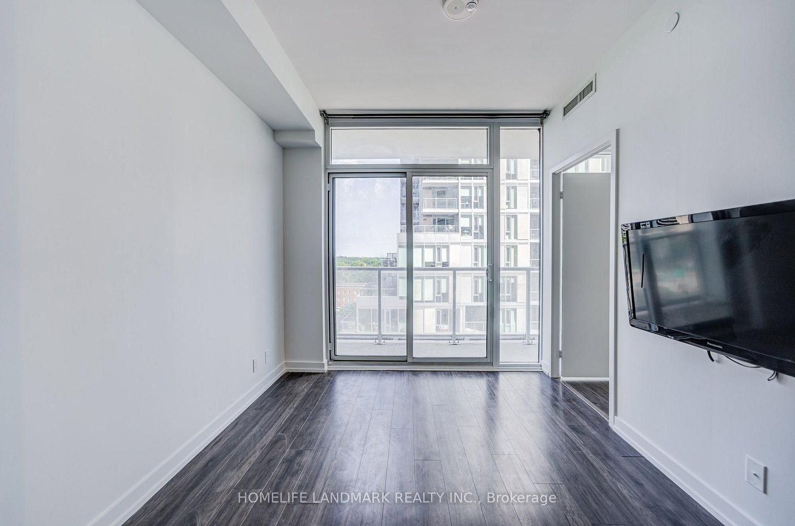 33 Helendale Avenue • #601 • Toronto, ON photo 15
