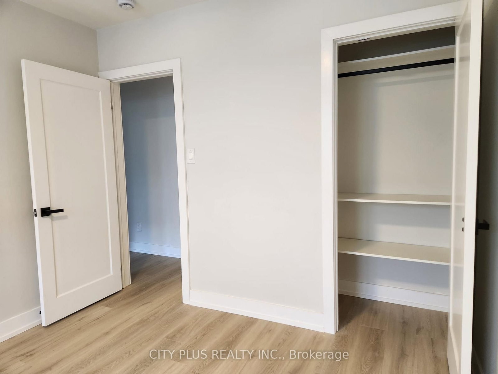 3547 Bathurst Street, Unit 2 - Photo 7