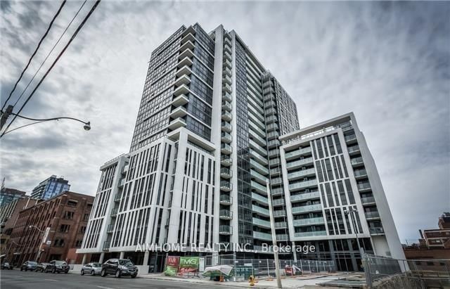 305 - 400 Adelaide Street E