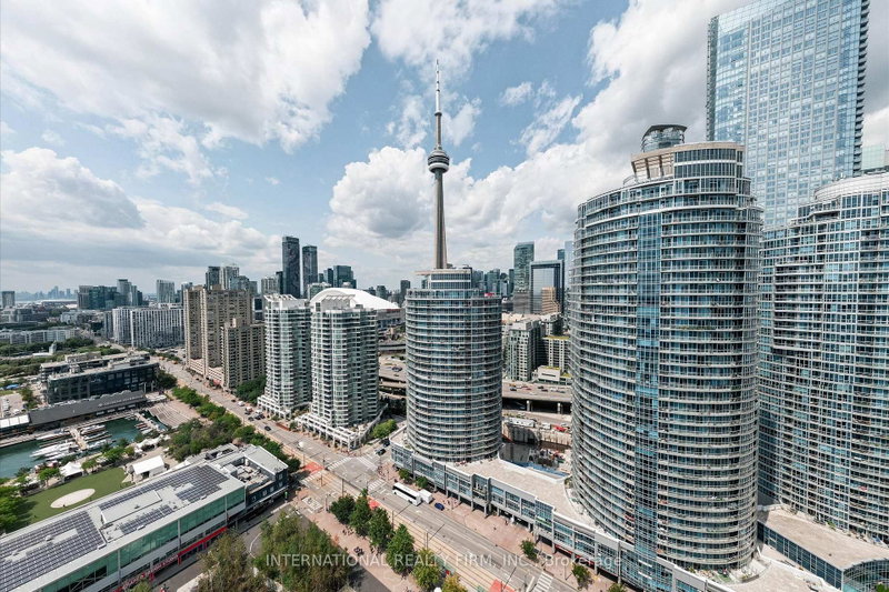 Ph4 - 218 Queens Quay W
