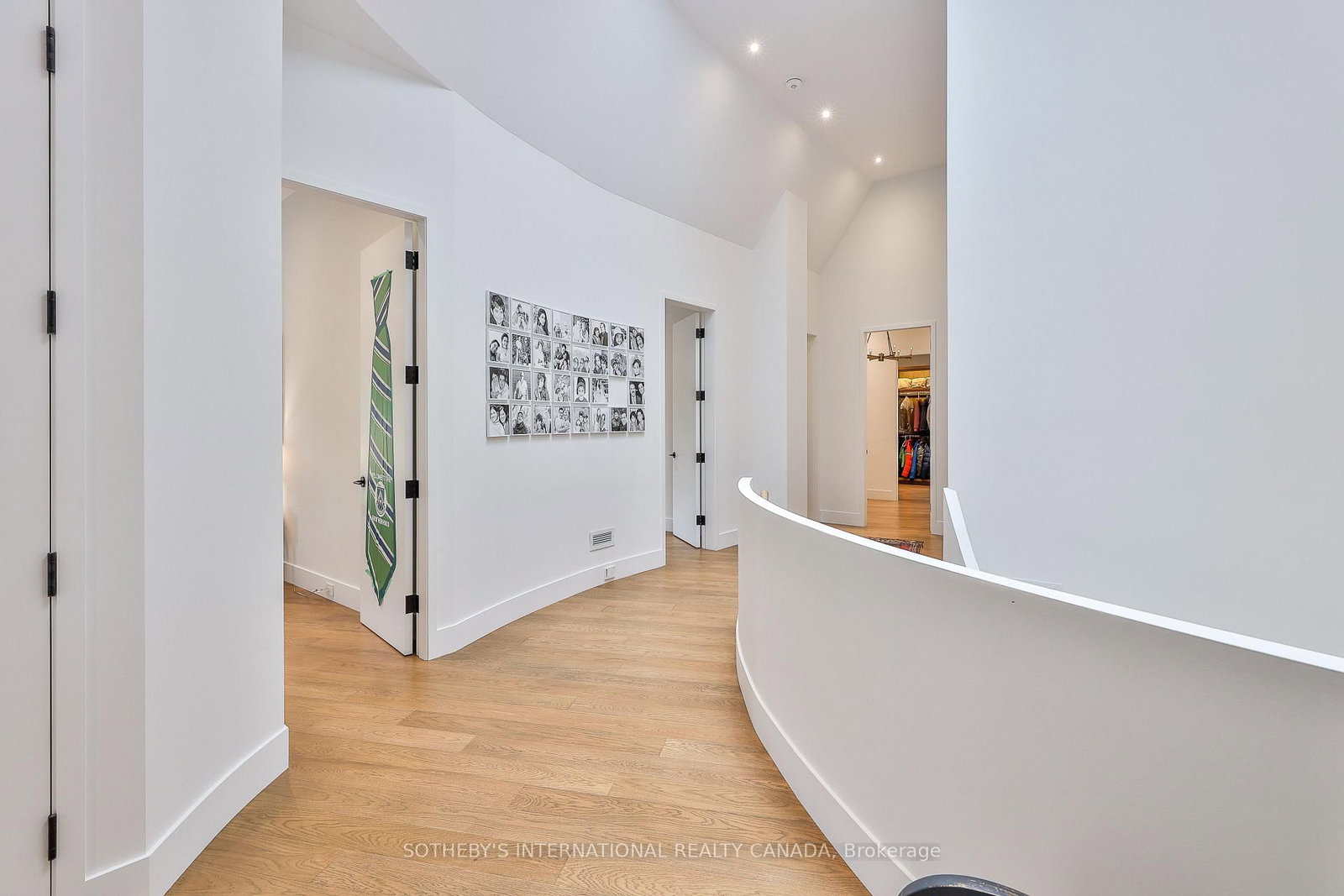 108 Stratford Crescent • Toronto, ON photo 21
