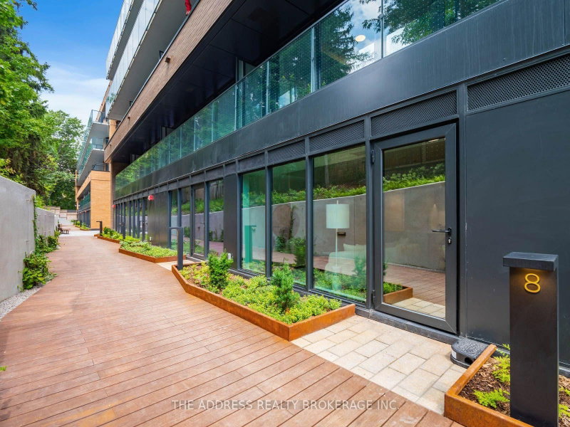 TH08 - 1720 Bayview Avenue E
