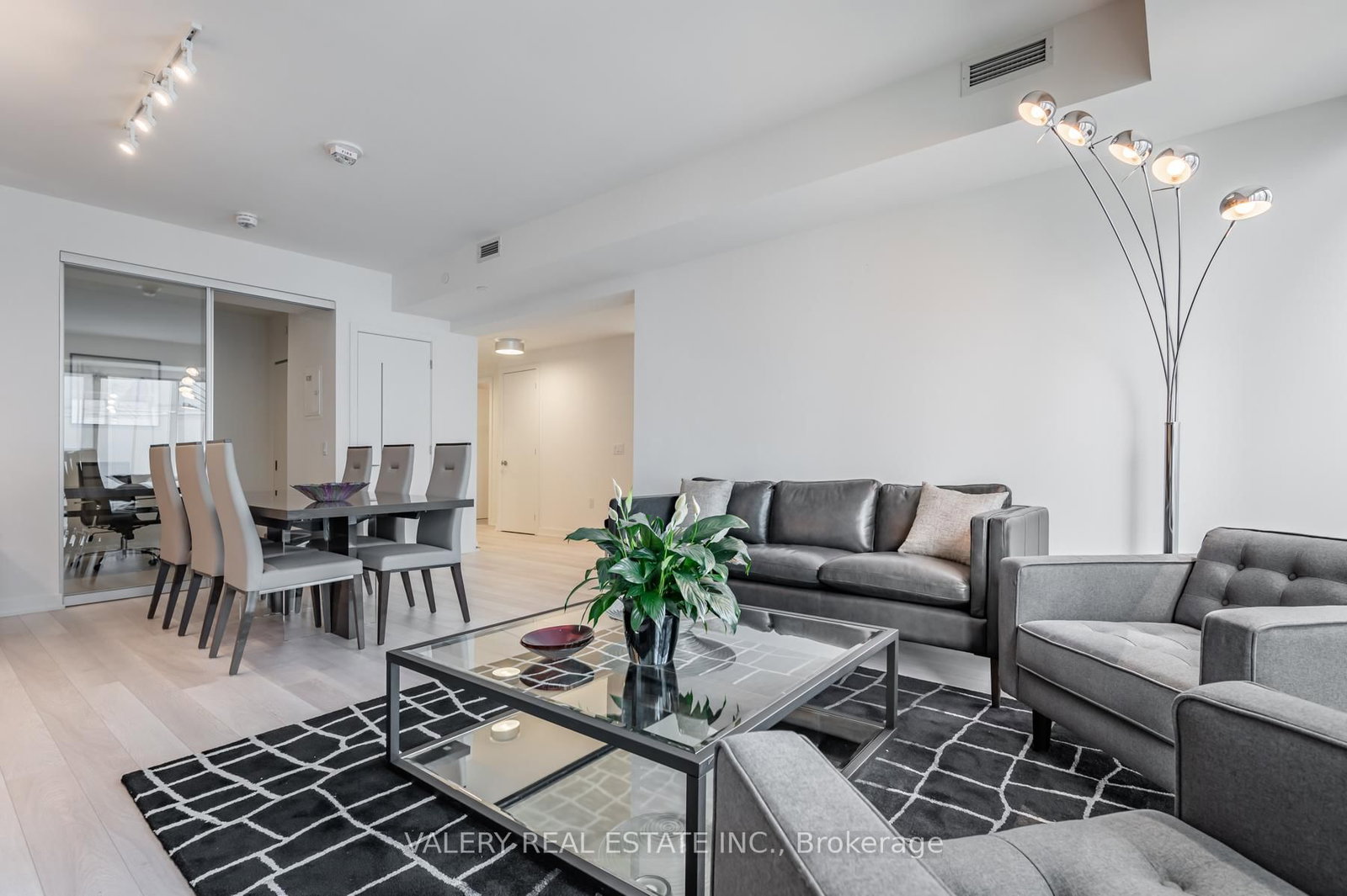 3109-357 King St, Toronto, view 6